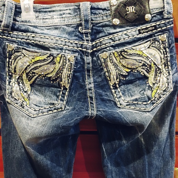Miss Me Pants - Miss Me Cuffed Capris Jeans 26